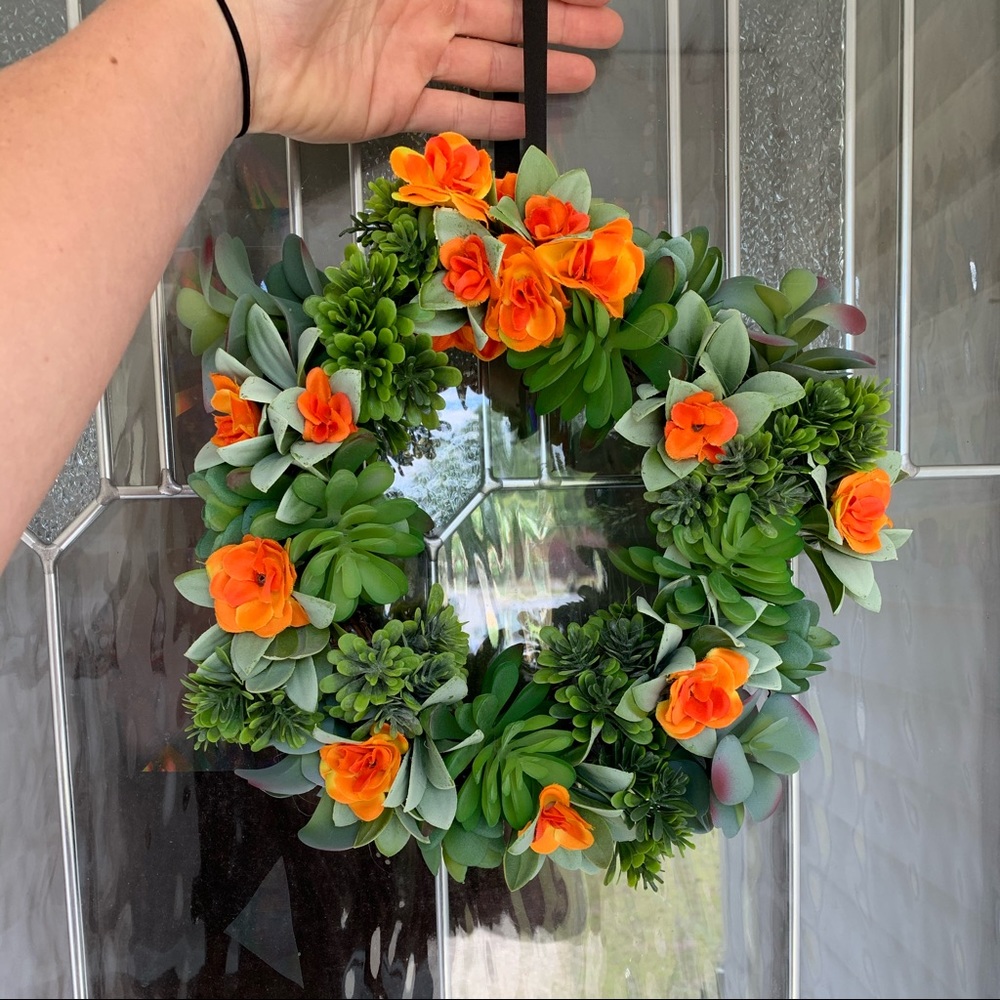 Suc-It Wreath
